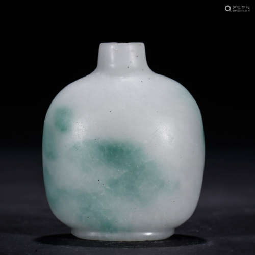 A Chinese Imitation Jadeite Glassware Snuff Bottle