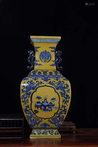 A Chinese Yellow Blue and White Floral Porcelain Square Utensil