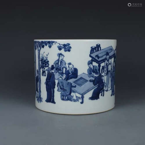 A Chinese Blue and White Floral Porcelain Brush Pot