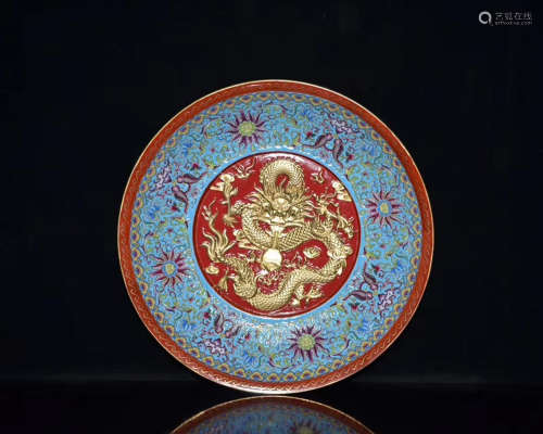 A Chinese Enamel Gild Floral Porcelain Plate