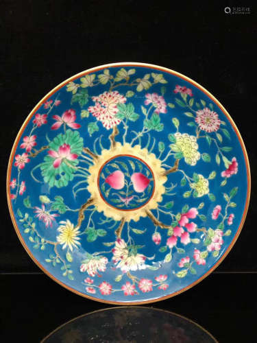 A Chinese Enamel Floral Porcelain Plate