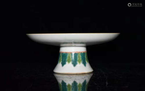 A Chinese Enamel Dragon Pattern Porcelain Plate
