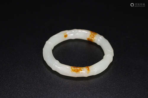 A Chinese Carved Hetian Jade Bracelet