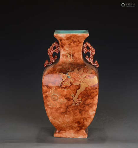 A Chinese Famille Rose Iron Red Dragon Pattern Porcelain Vase