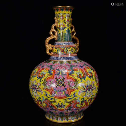 A Chinese Enamel Floral Porcelain Double Ears Vase