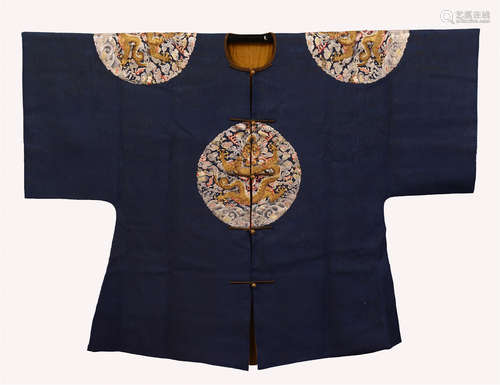 AN EMBROIDERY ROBE OUTLINE IN GOLD