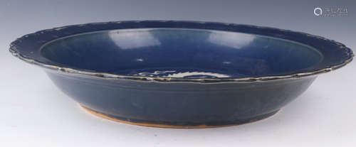 A BLUE GLAZE PLATE PAINTED WITH DRAGON PATTERN