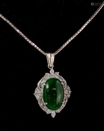 A NATURE GREEN JADEITE WITH DIAMOND NECKLACE