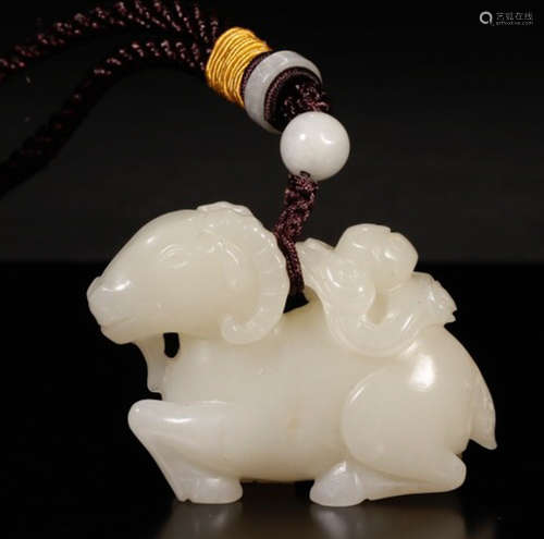 A HETIAN JADE CARVED BEAST