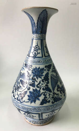 A BLUE&WHITE GLAZE FLOWER PATTERN VASE