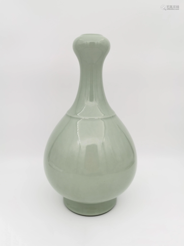 Chinese Celadon Glazed Vase, 19th/20th c.