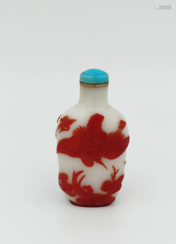 A Red Overlay White Glass Snuff Bottle