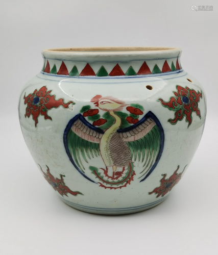 Chinese Wucai 'Phoenix' Jar