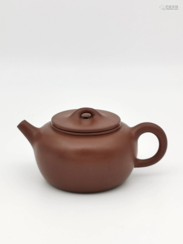 Chinese Yixing teapot, 19th/20th c.