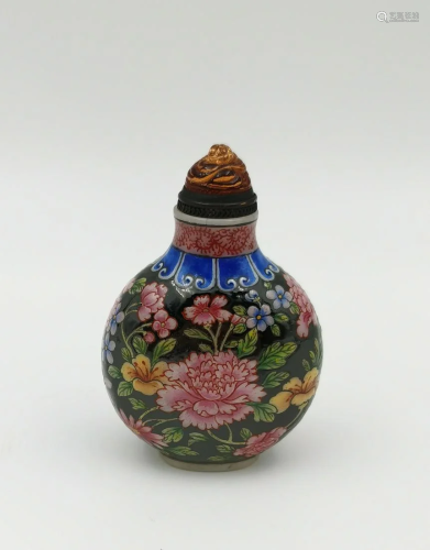A Polychrome 'Flowers' Enamel Glass Snuff Bottle