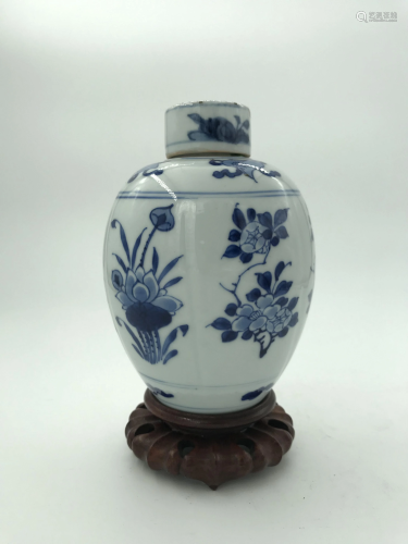 A Chinese Blue and White 'Flowers' Jar, 19th C.