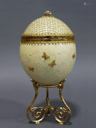 An Ostrich Egg Jewelry Box