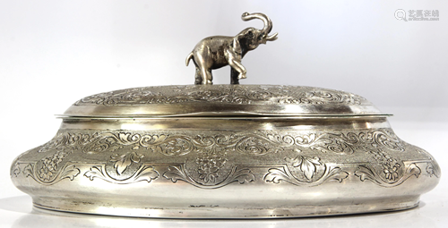 A Continental .800 silver hinged covered box