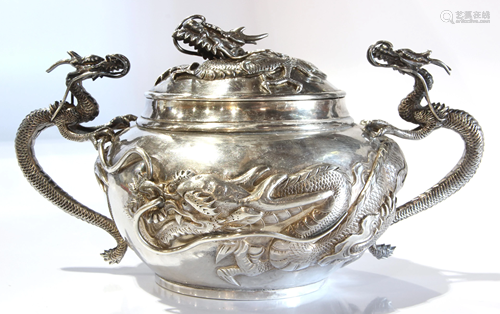 A Japanese Arthur and Bond silver dragon sugar