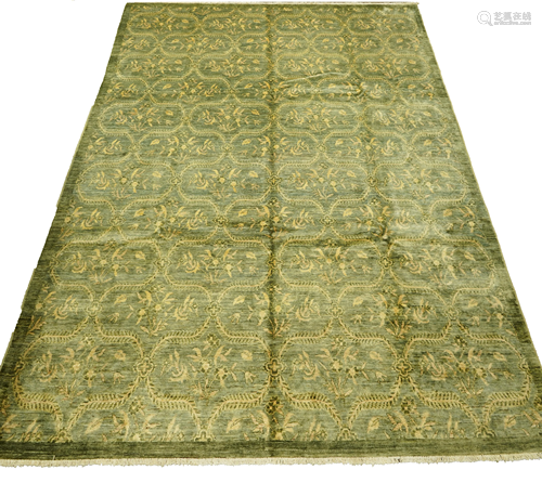 A Pakistani Oushak carpet