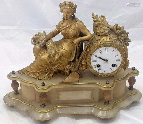 A late 19th/early 20th century French mantel clock,