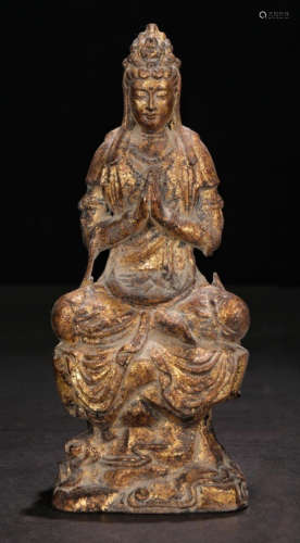 A WOOD GUANYIN BUDDHA PAINTED WITH GOLD