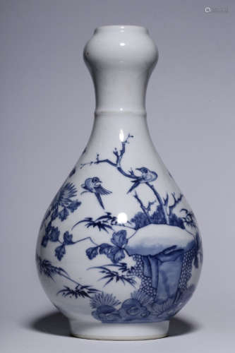 A BLUE&WHITE GLAZE VASE PAINTED WITH FLOWER AND BIRD