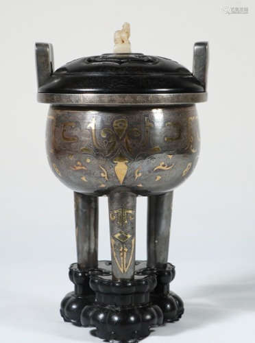 A COPPER WITH SILVER AND GOLD CENSER WITH AUSPICIOUS BEAST