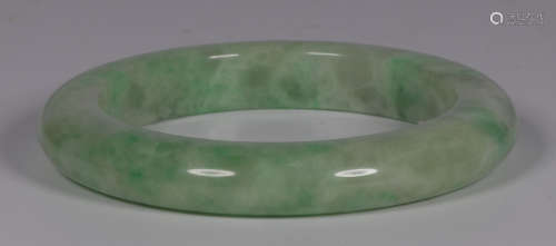 A JADEITE BANGLE