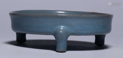 A RU YAO TRIPOD CENSER