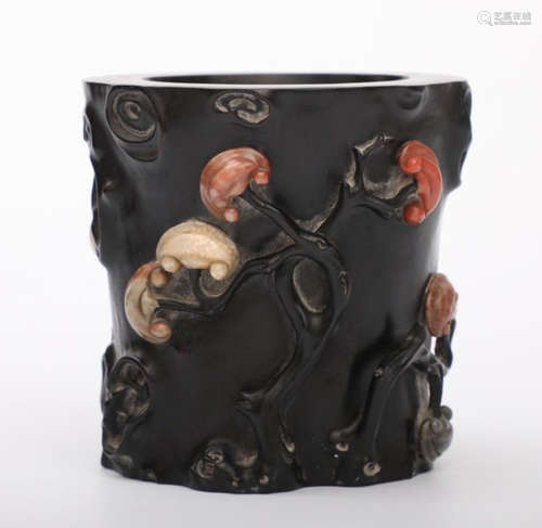 A ZITAN WOOD AND SOAPSTONE BRUSH POT CARVED WITH GANODERMA