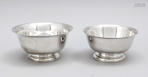 Two round bowls, USA, 20t