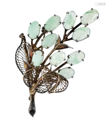 Jade brooch silver with 1