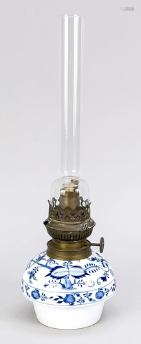 Table petroleum lamp, Mei