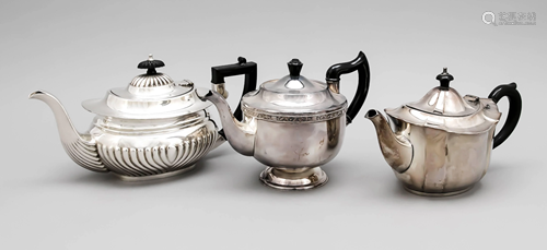 Mixed lot of three teapot