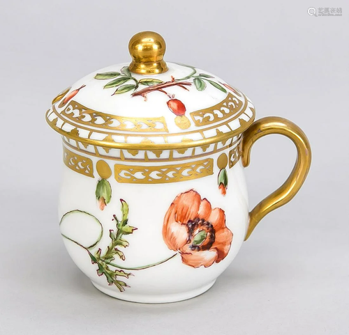 Buillon lidded cup, Royal