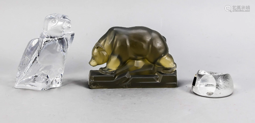 Three paperweights, 20th