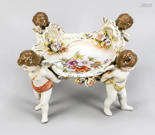 Centerpiece with 4 putti,