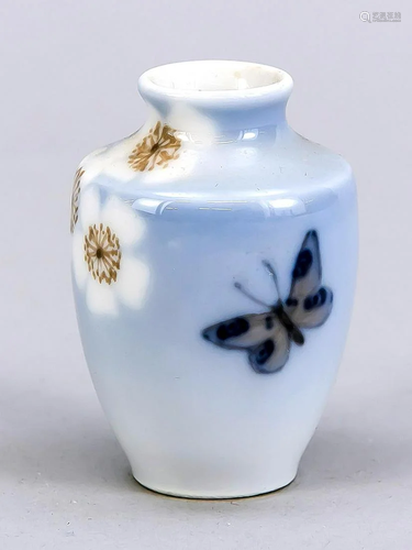 Small Art Nouveau Vase, R