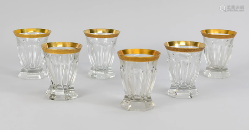 16 beakers, 20th century,