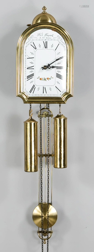 Wanduhr mit Rostpendel, b