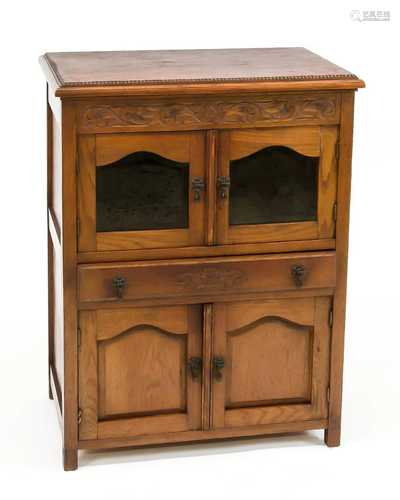 Zierschrank um 1910, Eiche mas