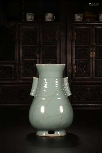 Song Longquan kiln engraved pierced and pierced ear jar