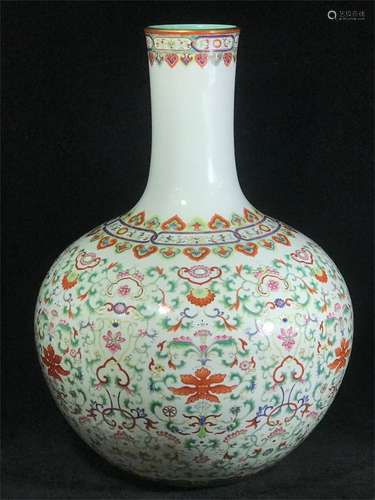 Famille rose vase