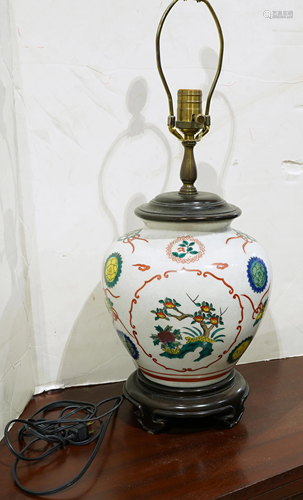 Asian polychrome decorated table lamp