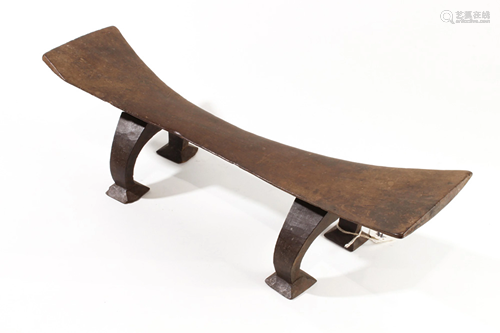 A Tonga Polynesia neckrest