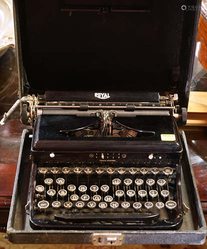 A Royal Manual typewriter in case