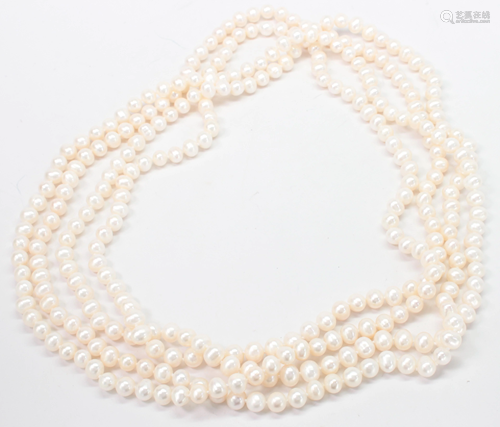 Cultured pearl necklace