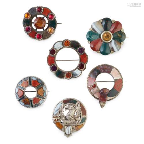 A COLLECTION OF AGATE AND GEM SET BROOCHES