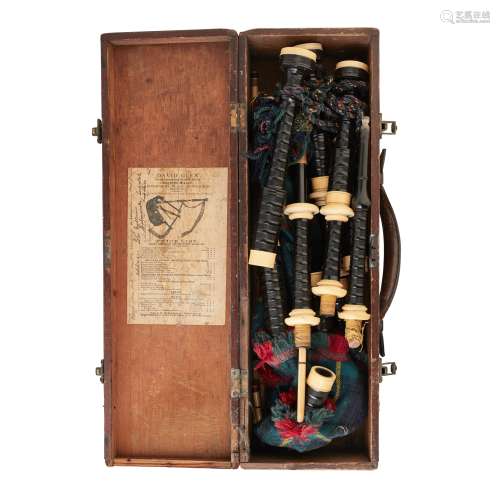 Y A CASED SET OF BAGPIPES EARLY 20TH CENTURY